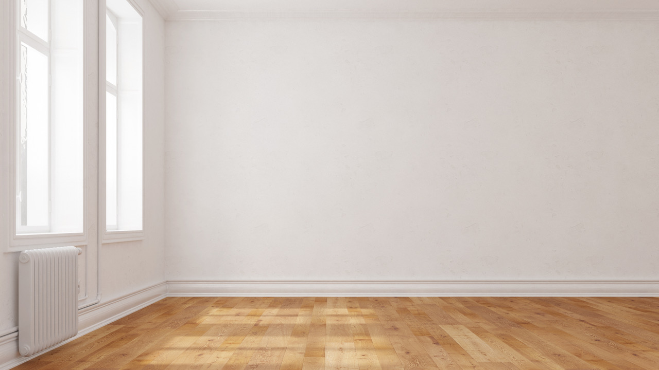 Leere Kinderzimmerwand vor Wanddruck Schweiz